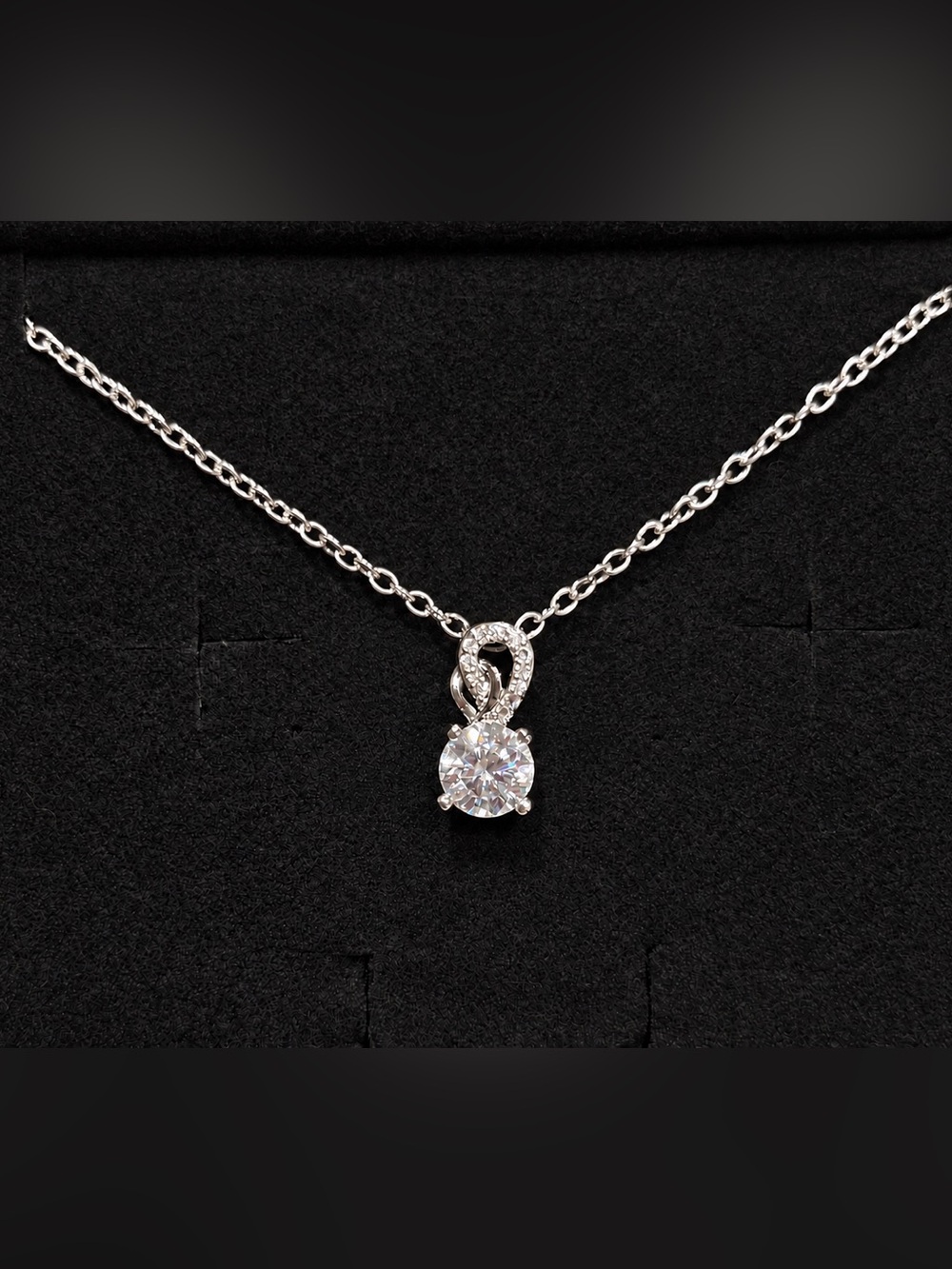 1 CT Round Cut Moissanite Pendant Necklace